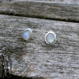 Trendy mismatch SS Rainbow Moonstone stud earrings